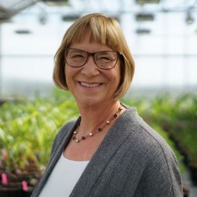 Maud H_Headshot_400x